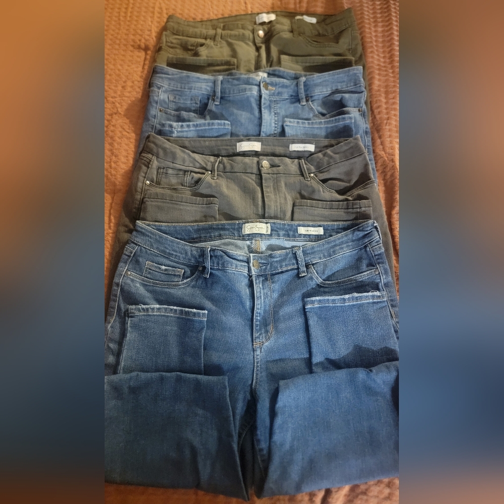 Jessica Simpson Women's Pants
